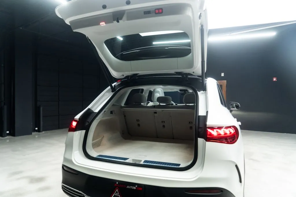 Mercedes-Benz EQE photo 41