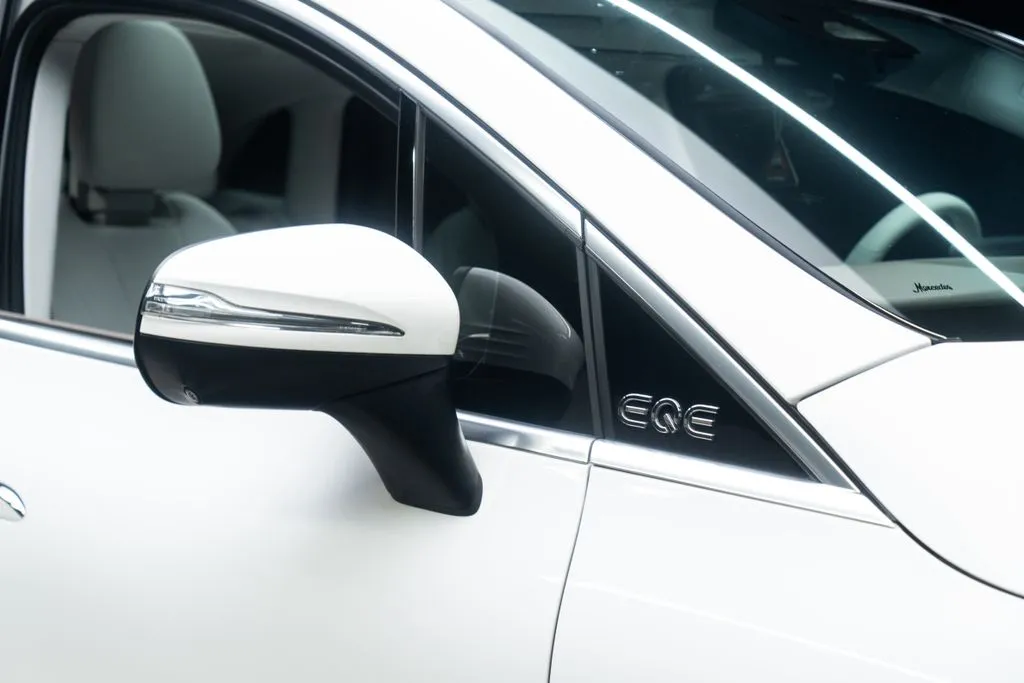 Mercedes-Benz EQE photo 12
