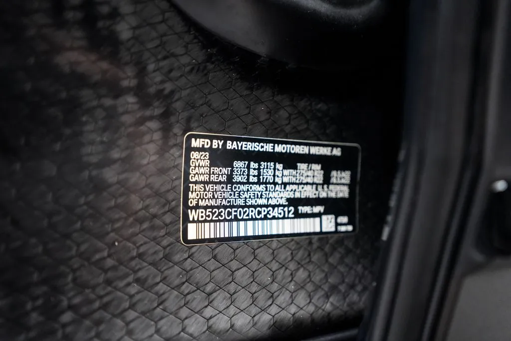 BMW iX photo 47