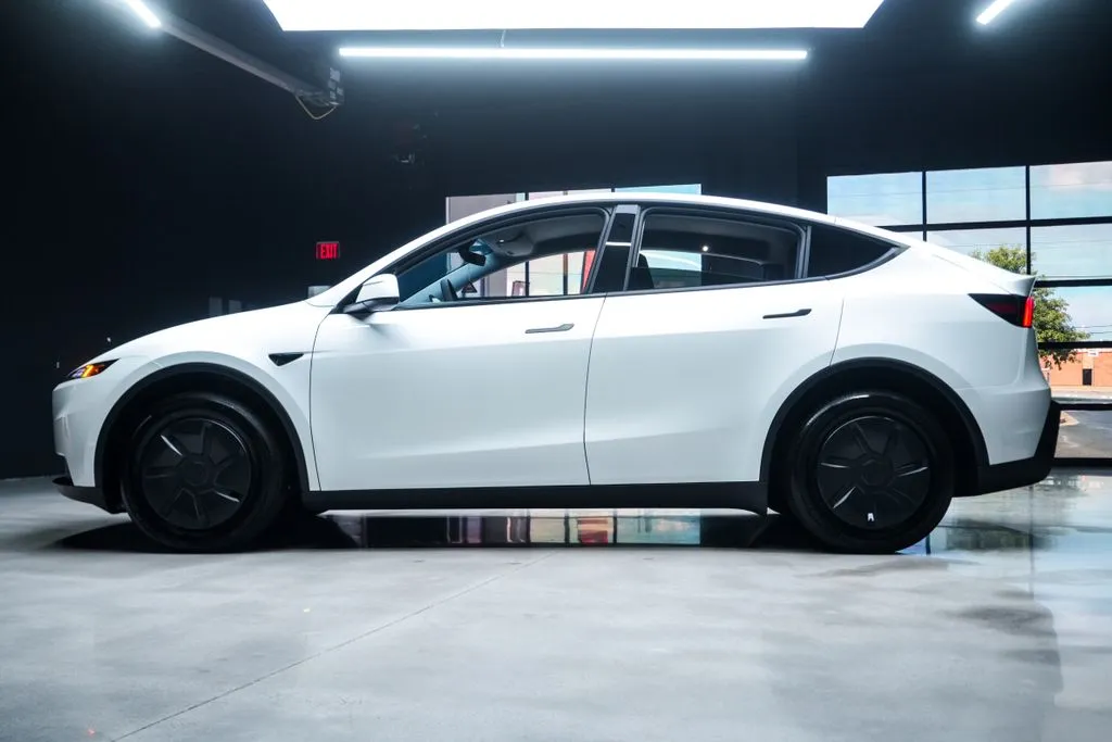 Tesla Model Y photo 22