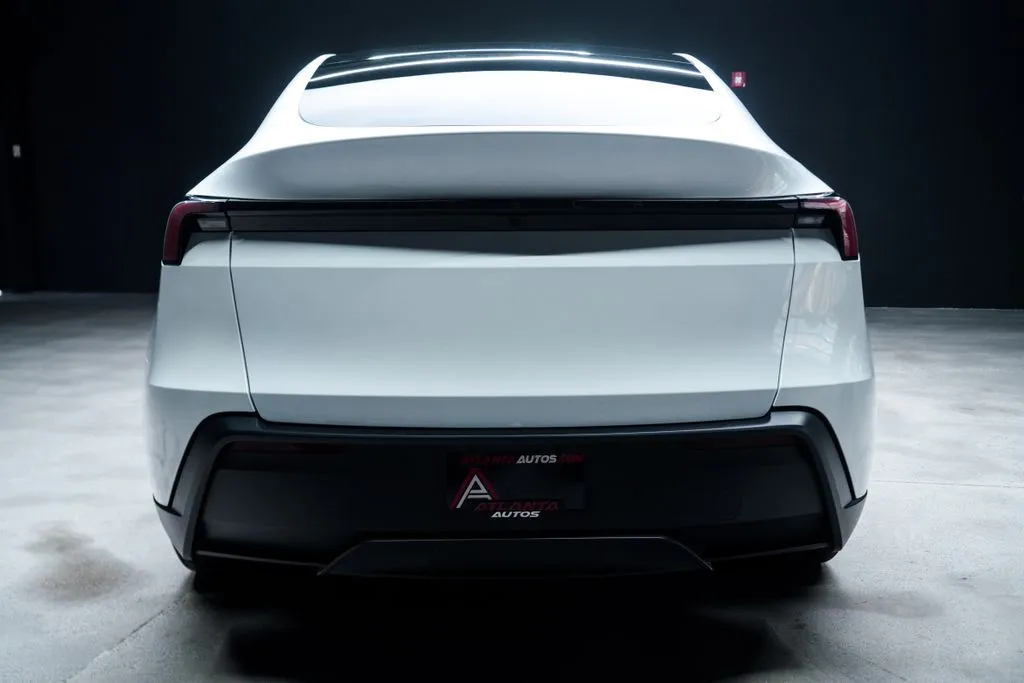 Tesla Model Y photo 20