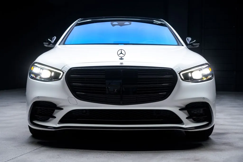 Mercedes-Benz S-Class photo 3