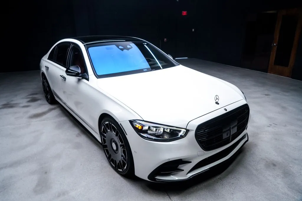 Mercedes-Benz S-Class photo 9