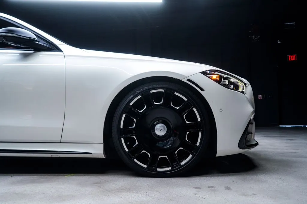 Mercedes-Benz S-Class photo 12