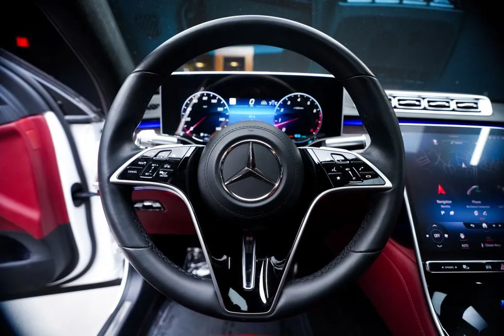 Mercedes-Benz S-Class photo 31