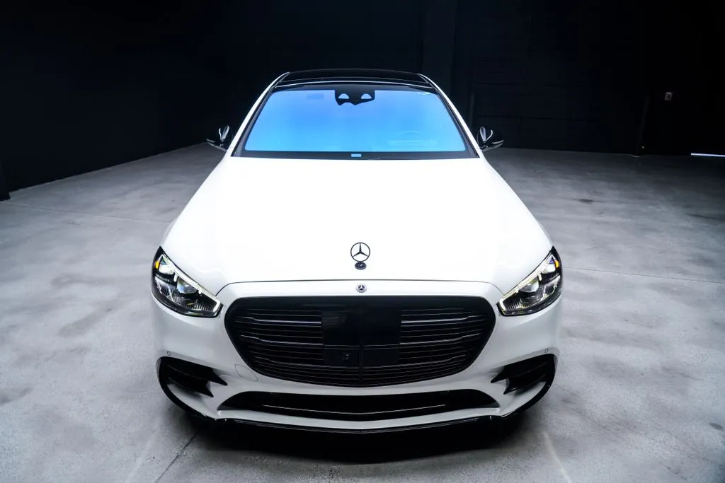 Mercedes-Benz S-Class photo 4
