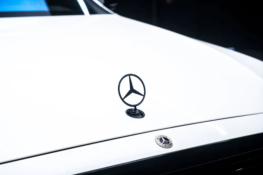Mercedes-Benz S-Class photo 7