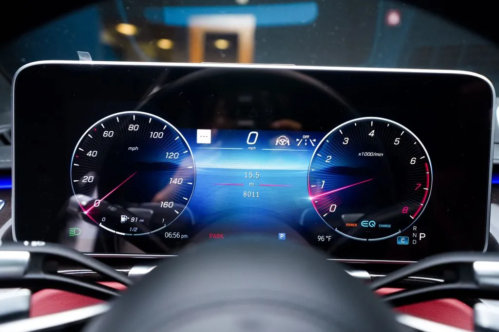 Mercedes-Benz S-Class photo 34