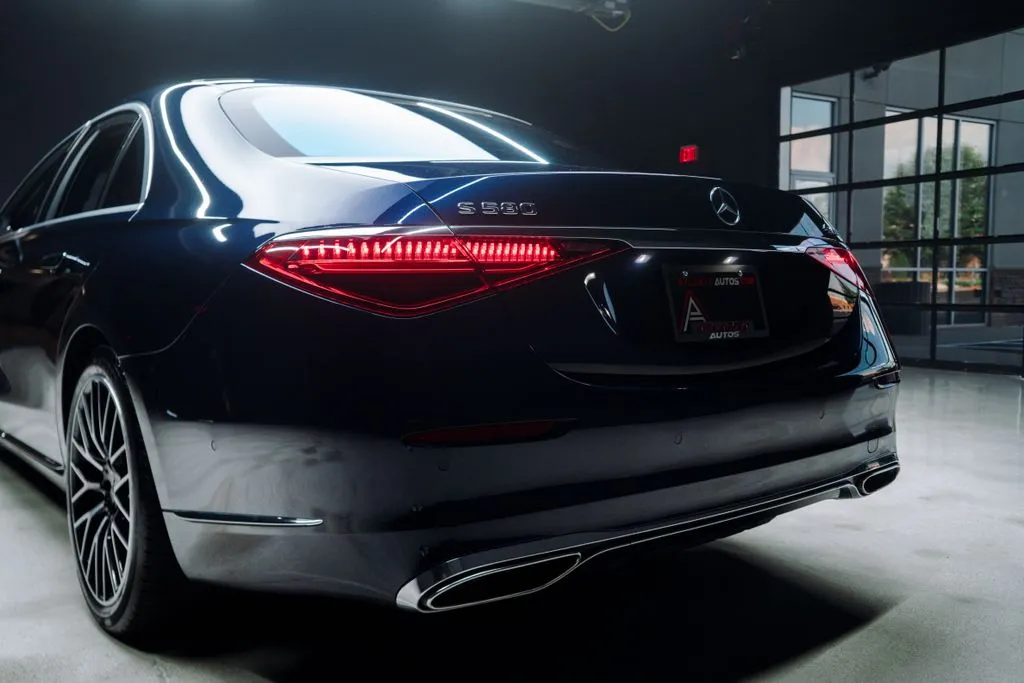Mercedes-Benz S-Class photo 21