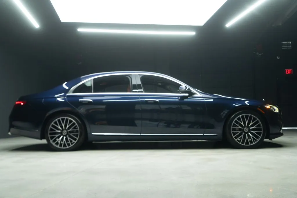Mercedes-Benz S-Class photo 11