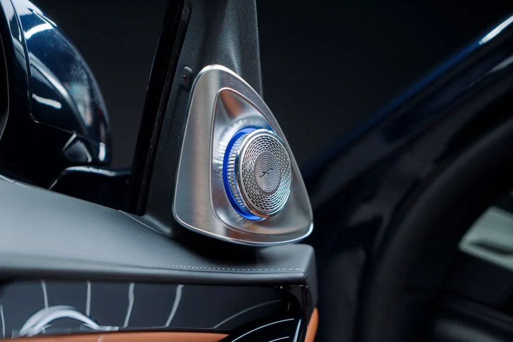 Mercedes-Benz S-Class photo 27