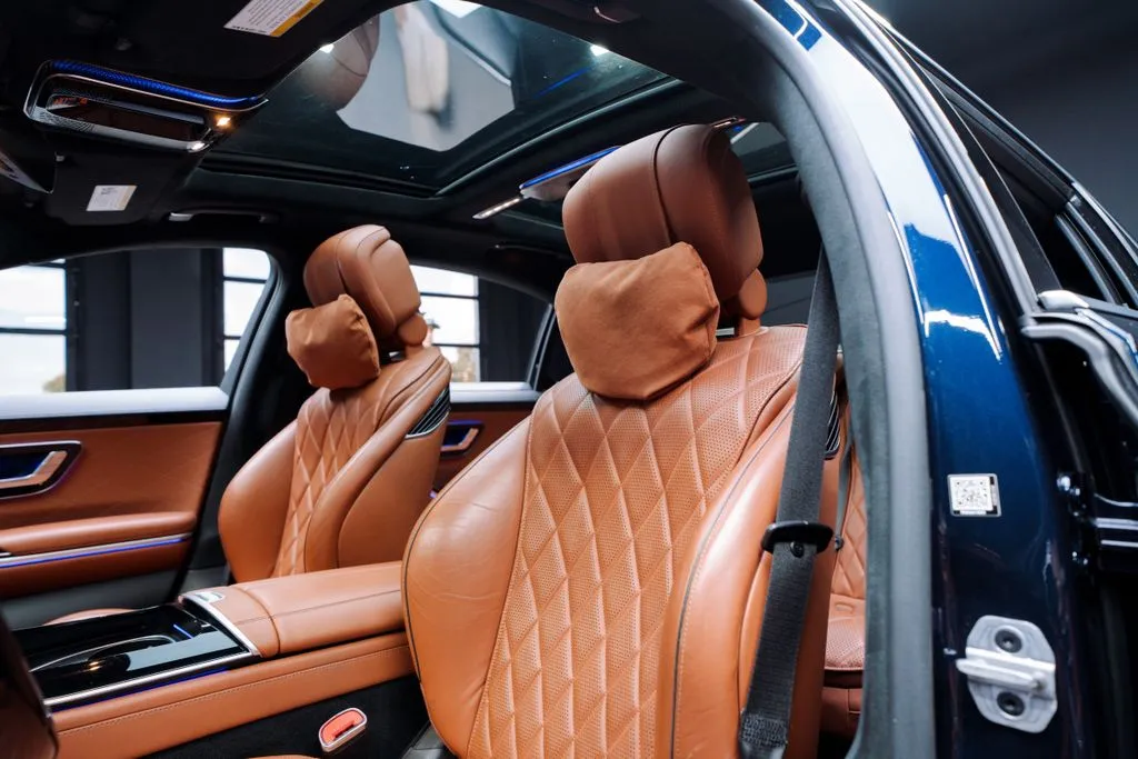 Mercedes-Benz S-Class photo 30