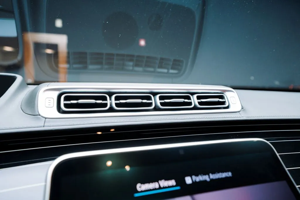 Mercedes-Benz S-Class photo 39