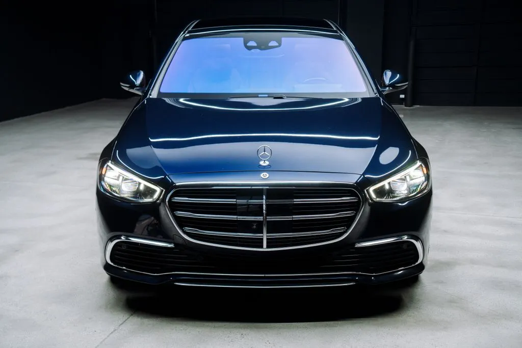 Mercedes-Benz S-Class photo 4