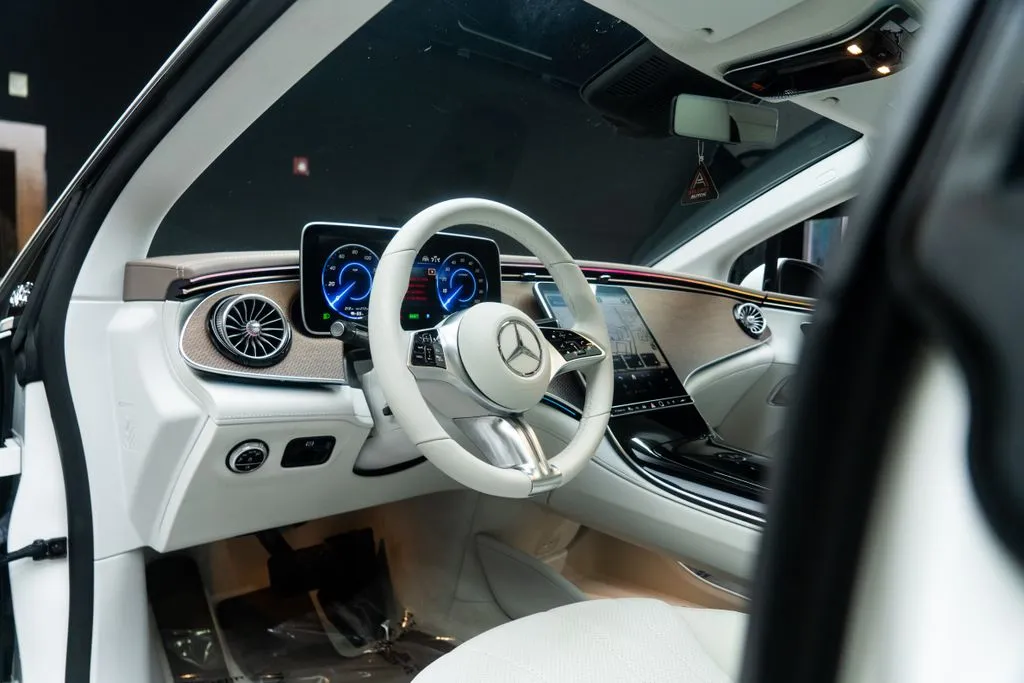 Mercedes-Benz EQE photo 33