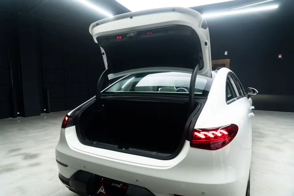 Mercedes-Benz EQE photo 55