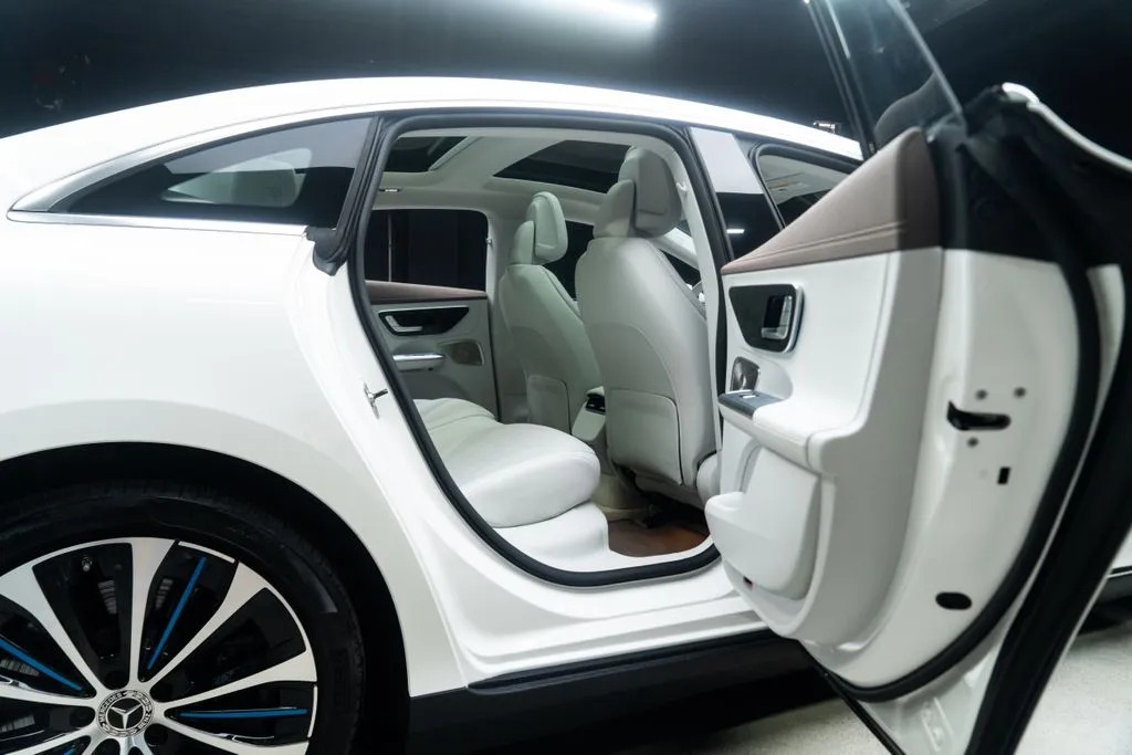Mercedes-Benz EQE photo 54