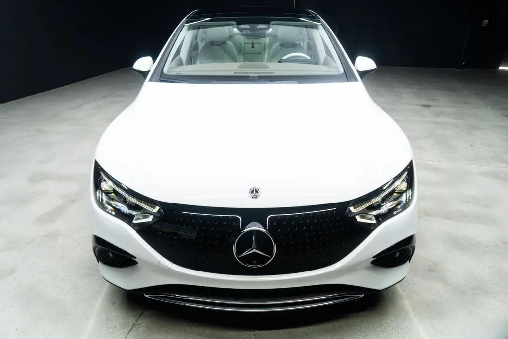 Mercedes-Benz EQE photo 6