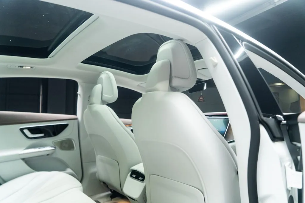 Mercedes-Benz EQE photo 50