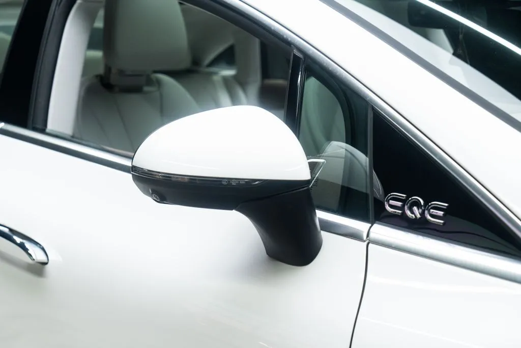 Mercedes-Benz EQE photo 14