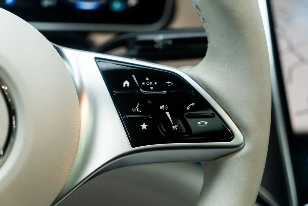 Mercedes-Benz EQE photo 37
