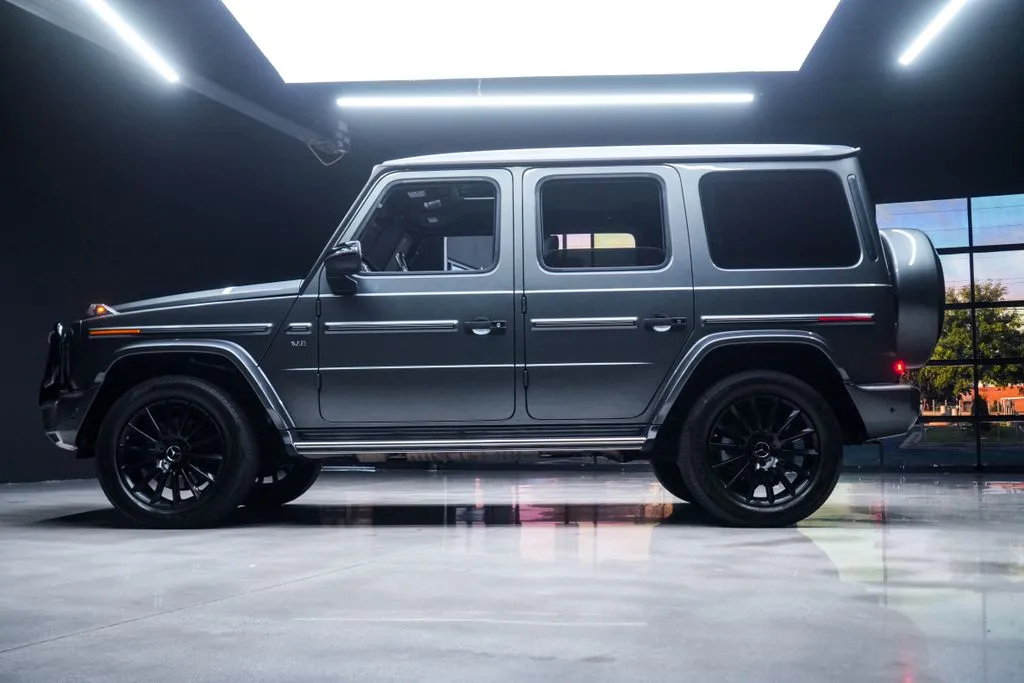 Mercedes-Benz G-Class photo 24