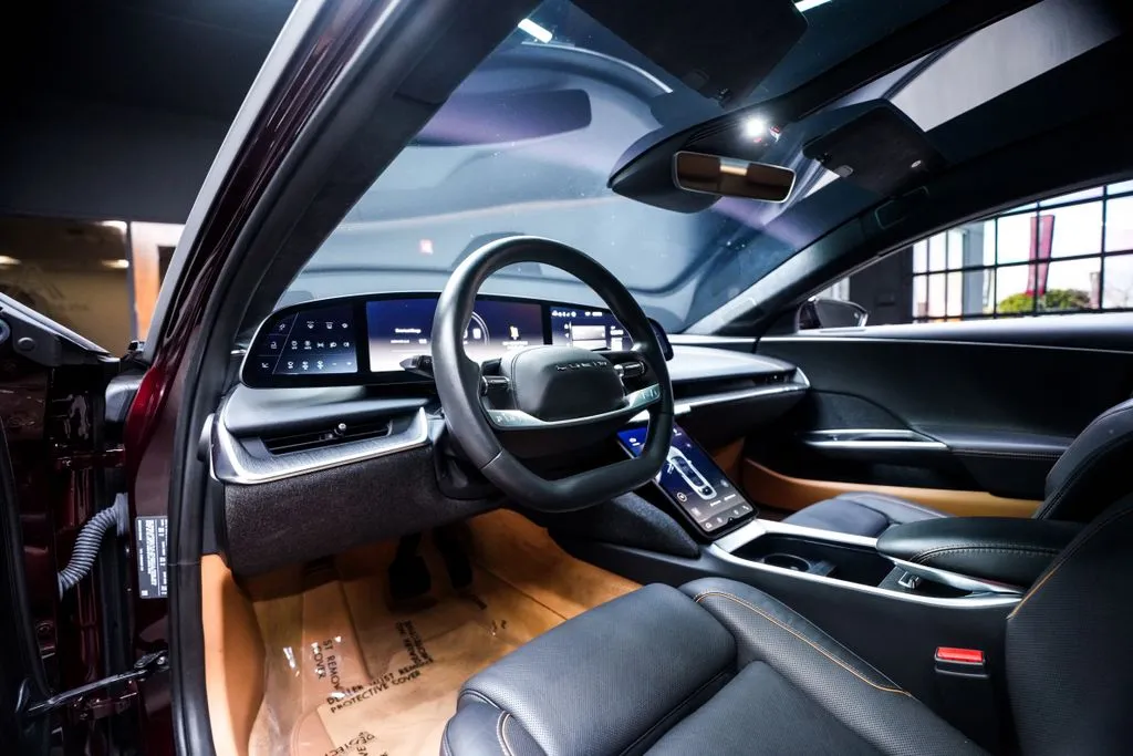 Lucid Air photo 27