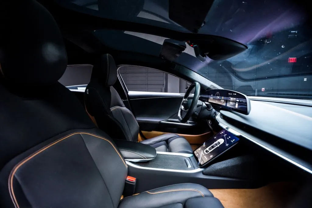 Lucid Air photo 37