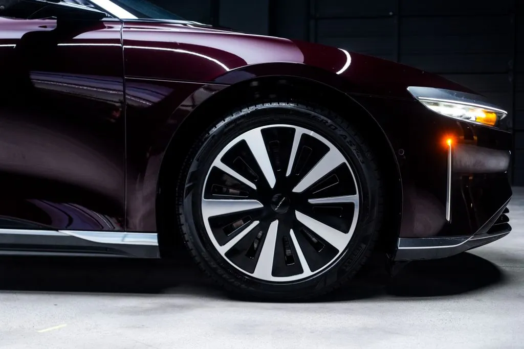 Lucid Air photo 12