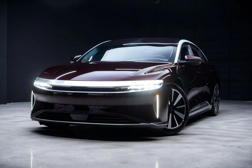 Lucid Air photo 2