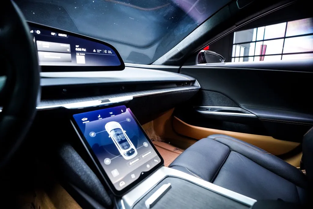 Lucid Air photo 36