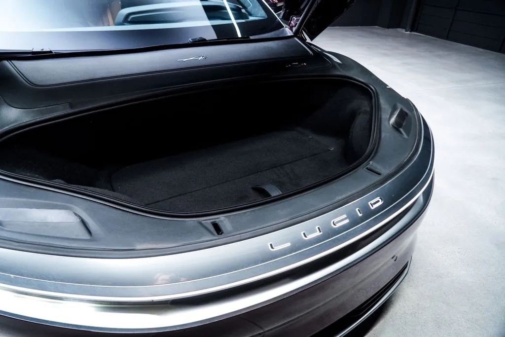 Lucid Air photo 10