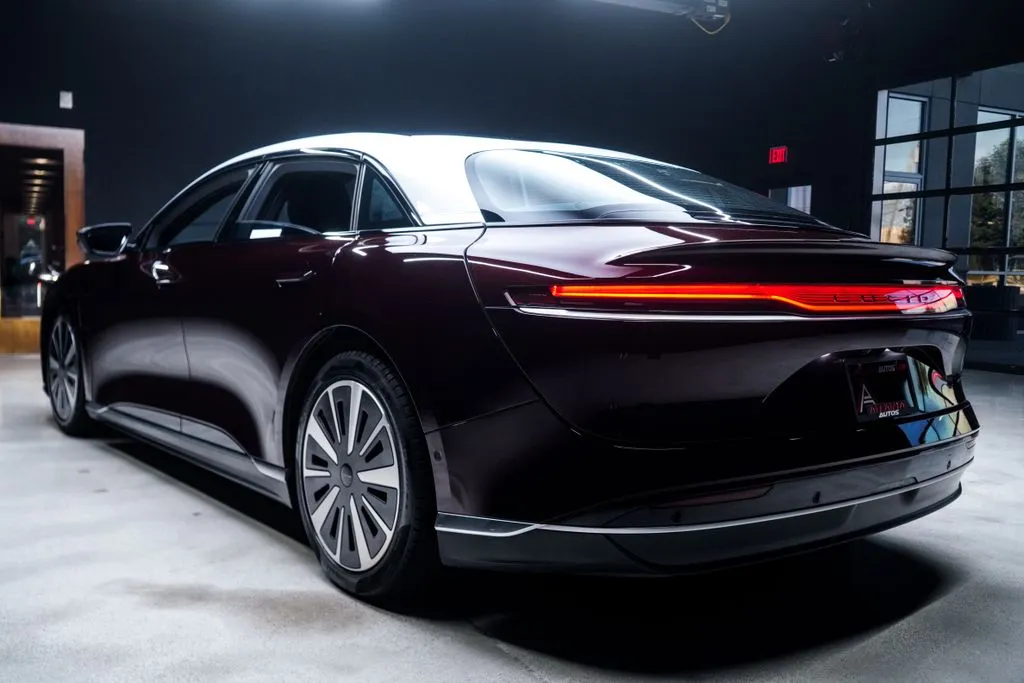 Lucid Air photo 21