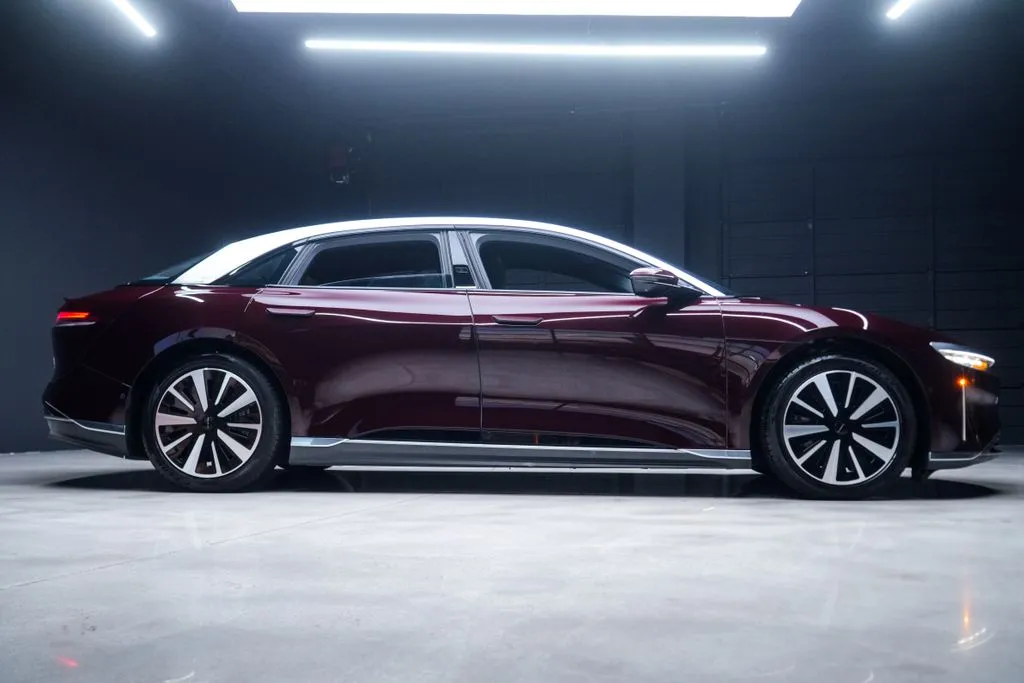 Lucid Air photo 11