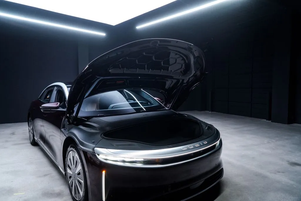 Lucid Air photo 9