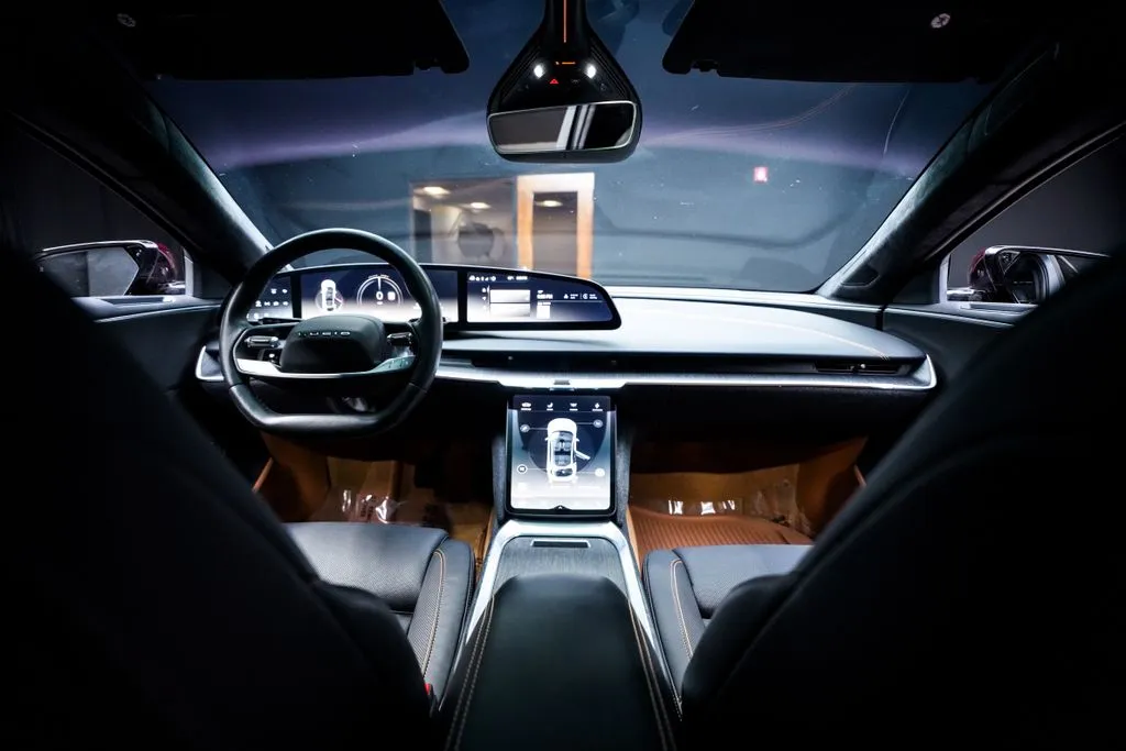 Lucid Air photo 39
