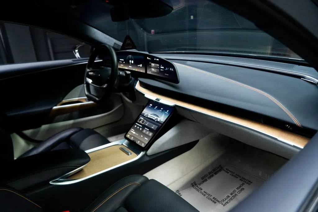 Lucid Air photo 39