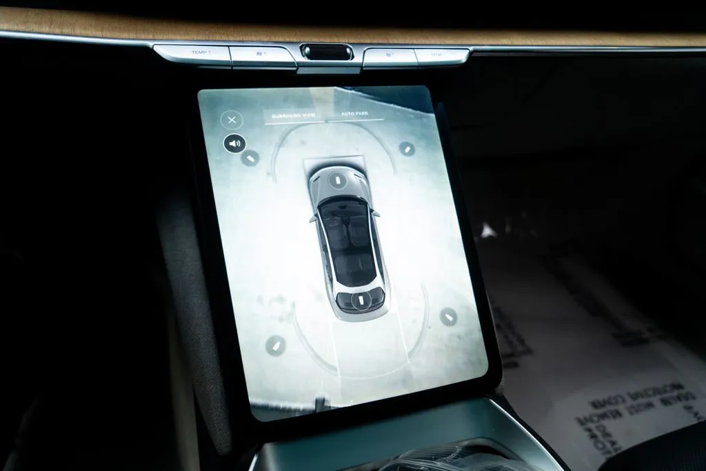 Lucid Air photo 36