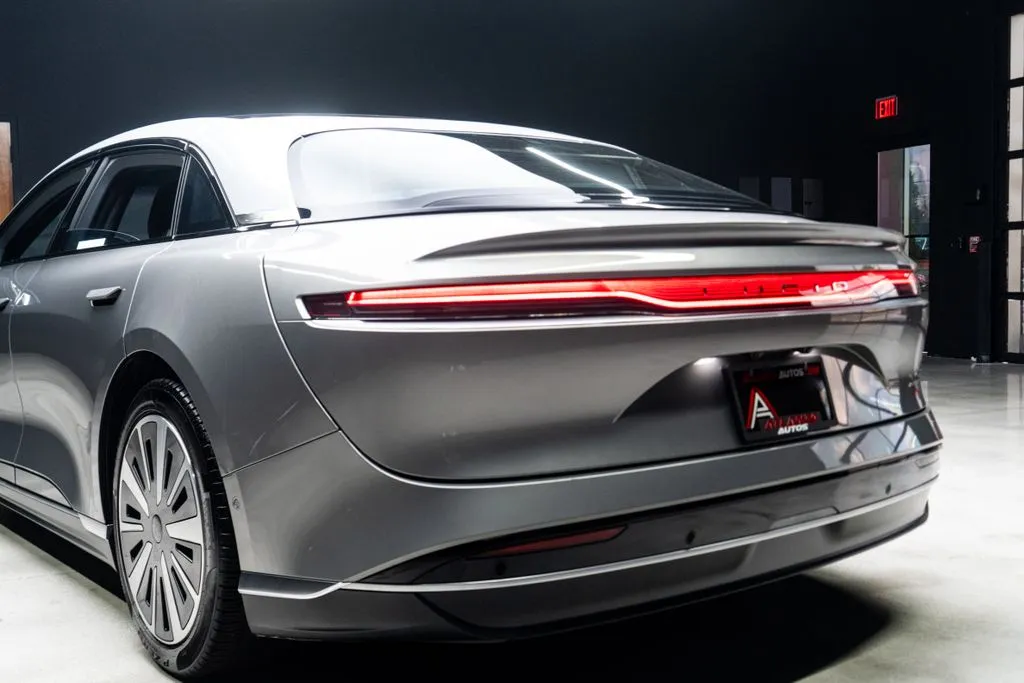 Lucid Air photo 21