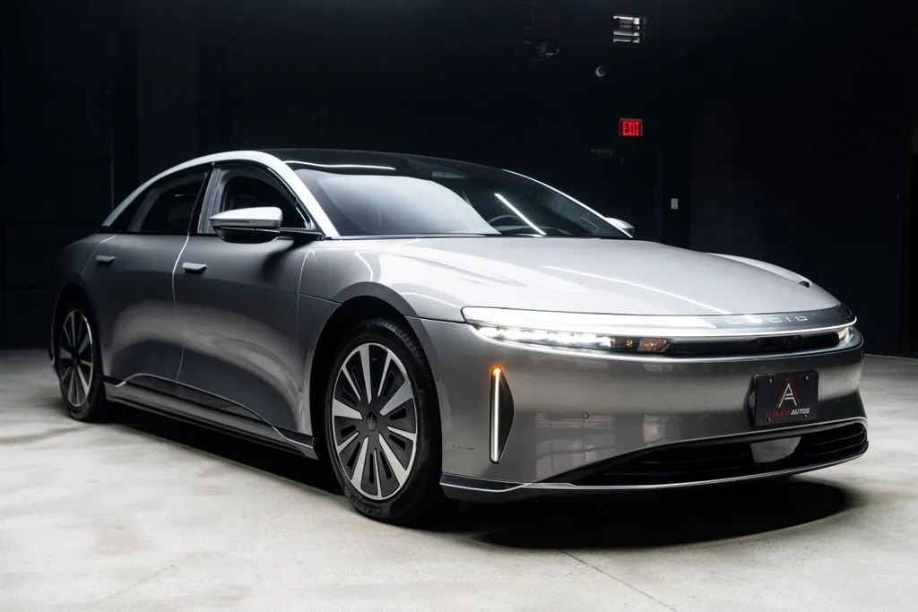 Lucid Air photo 7