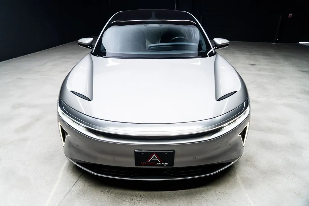 Lucid Air photo 5