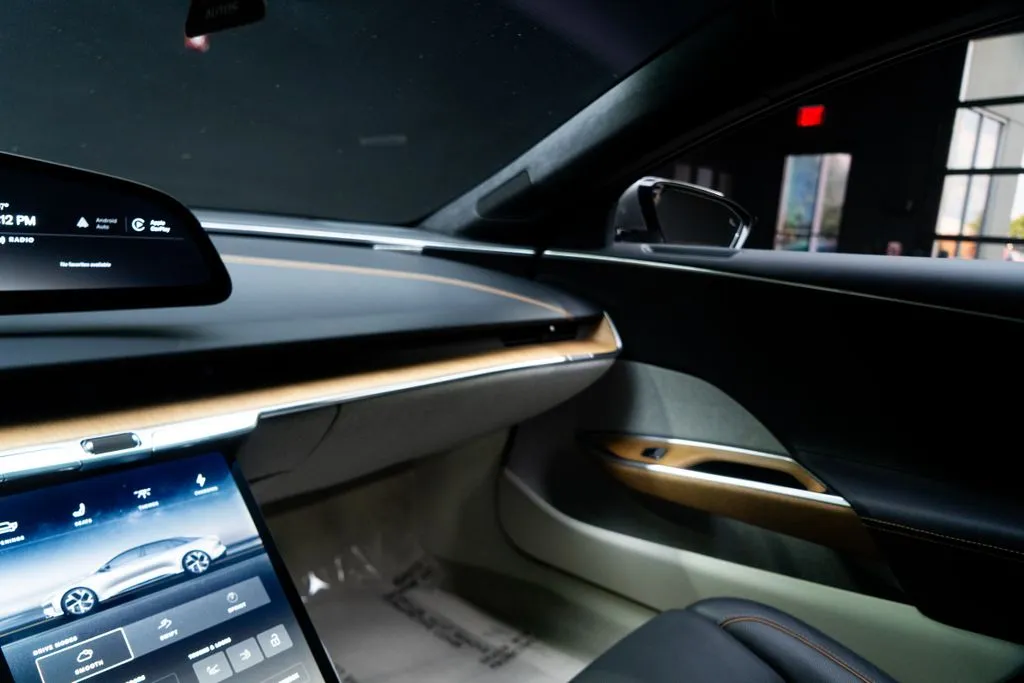 Lucid Air photo 38
