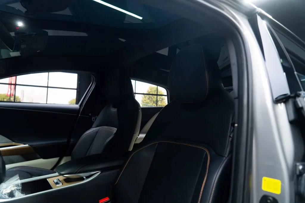 Lucid Air photo 27
