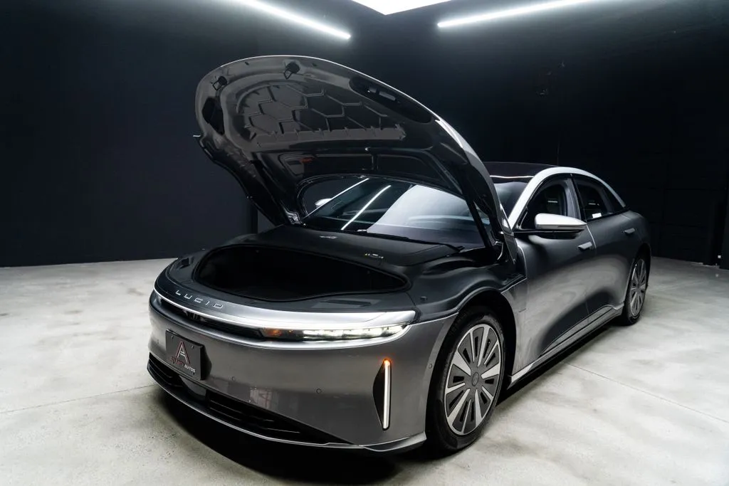 Lucid Air photo 9