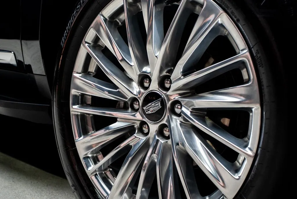 Cadillac Escalade ESV photo 14