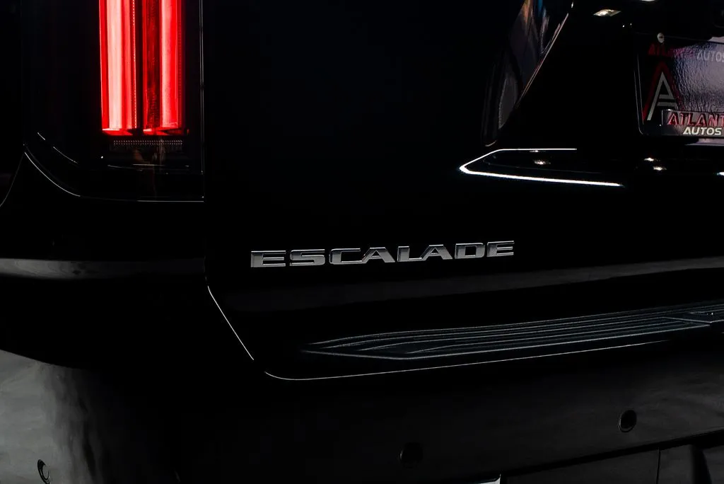Cadillac Escalade ESV photo 21
