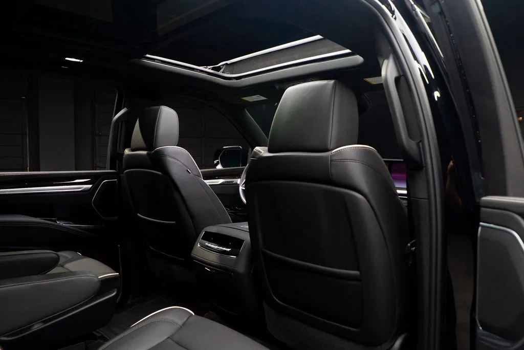 Cadillac Escalade ESV photo 49