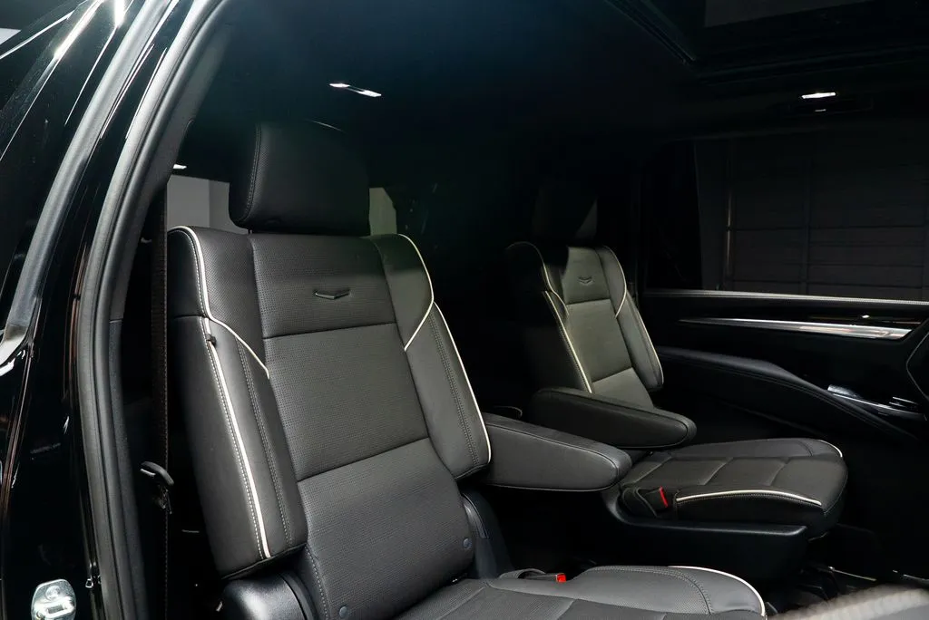 Cadillac Escalade ESV photo 51
