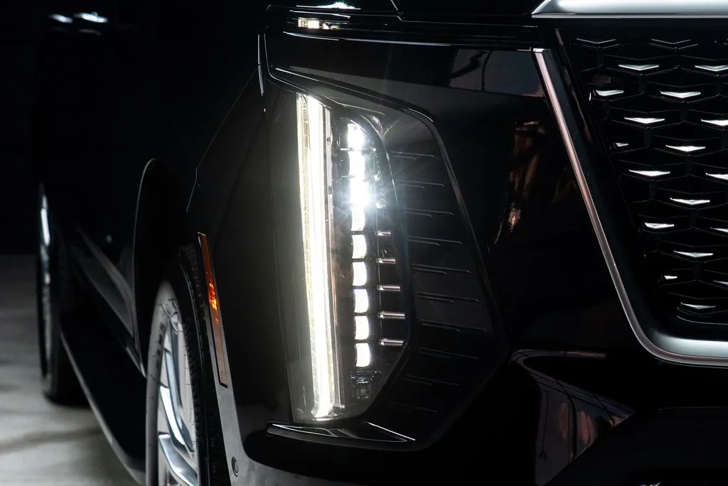 Cadillac Escalade ESV photo 7