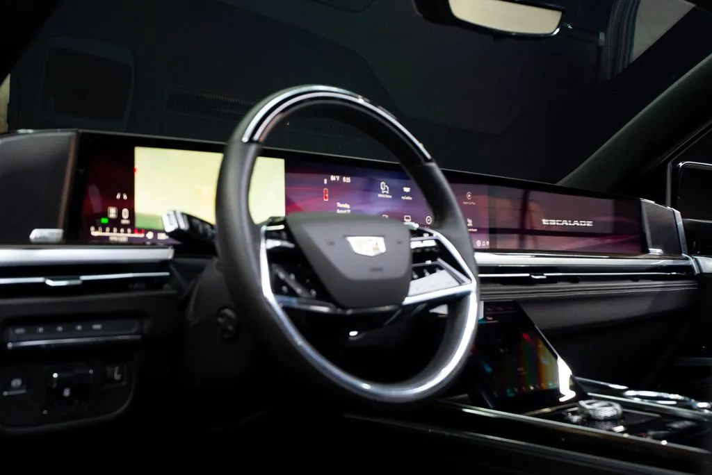Cadillac Escalade ESV photo 31
